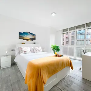 Apartment 3 Y 3 Baths Y Aparcamiento Catedral, Malaga